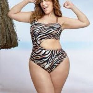 NEW LYSA Sexy PLUS Size 3X Tiger Print Cutout Swimsuit with Chain Accent